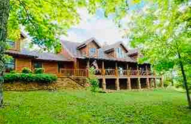 Mountain Home overlooking the valley/White River
