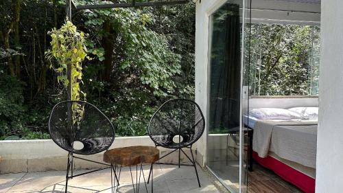 Mountain House - Life and Privacy, 4 guests.