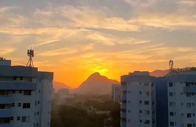 Mountain, lake and pool view apartment