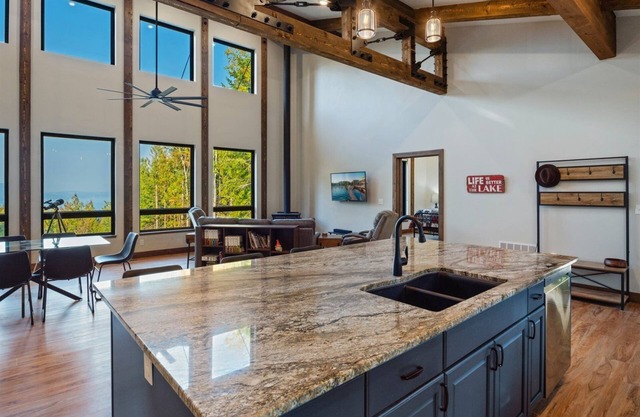 Mountain Modern Retreat | 3 Bed, 2 Bath
