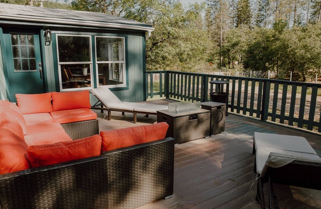 Mountain Oasis: Newly Updated Cabin Unveils Rustic Charm