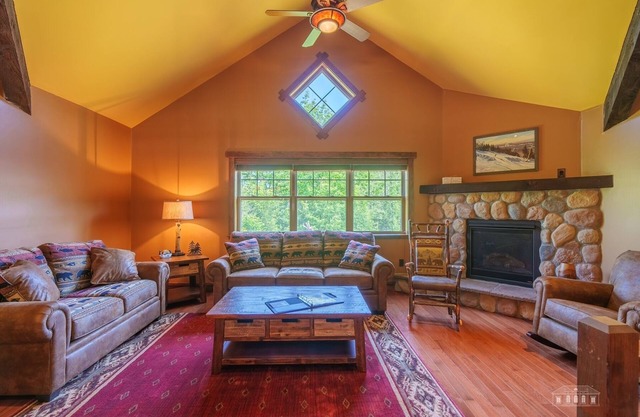 Mountain Run | 4 Bed, 3 Bath