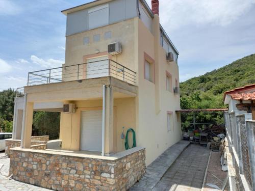 Mountain & Sea View VILA