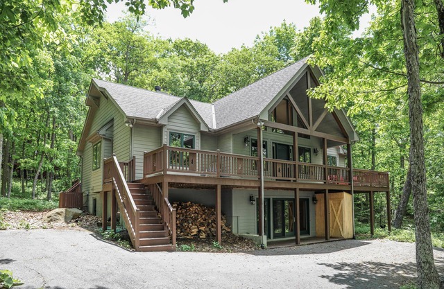 Mountain Season Lodge
