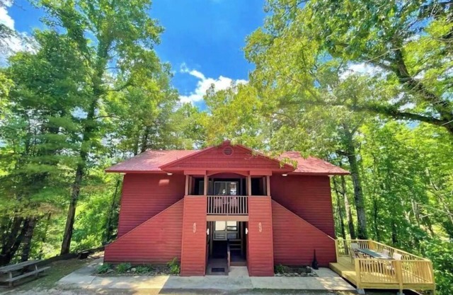 MOUNTAIN SUITE on the 2nd floor of a 2story Duplex