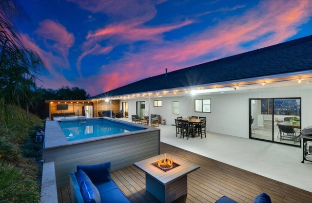 Mountain View 10BR Sleeps 31 Pool Spa Games
