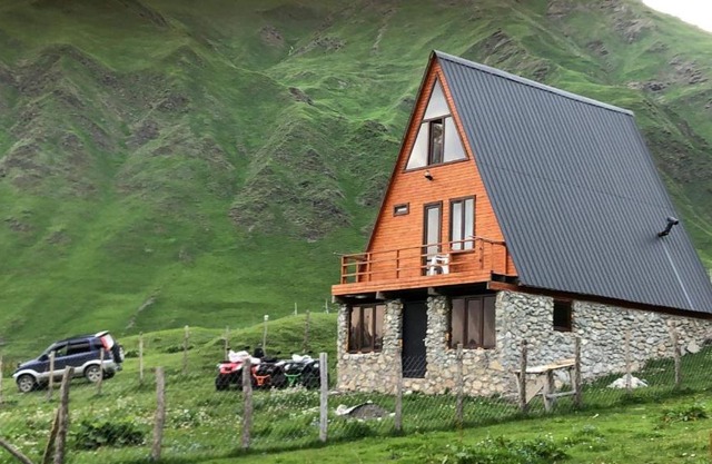 Mountain View - A-Frame Cabin Ushguli