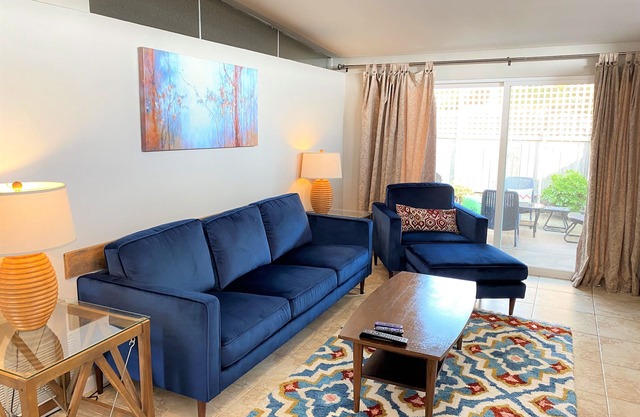 Mountain view condo unit in Angeles Forest Foothills – Near Old Town Pasadena