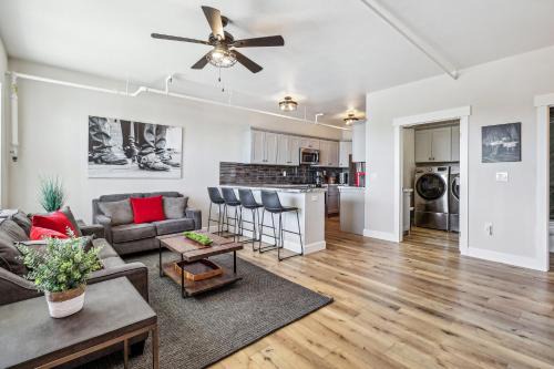 Mountain-View Deck Stylish Virginia City Apt!
