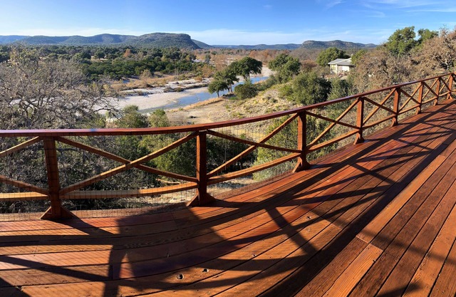 Mountain View Lodge and 23-Acre Ranch