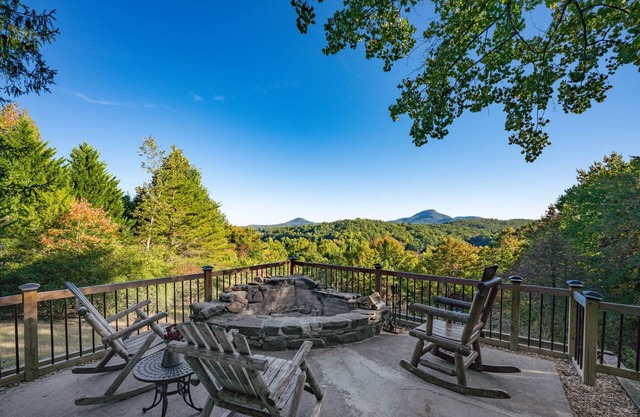 Mountain View Lodge Helen! Minutes from Downtown!