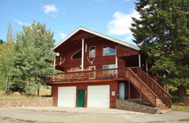 Mountain Views! - Near Yellowstone! - 7bdrm/4bath Home