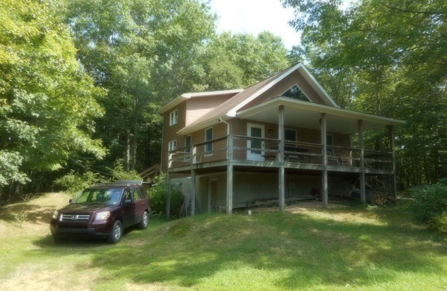 Mountain views, total seclusion Southern Bedford County, PA - Big Discounts!
