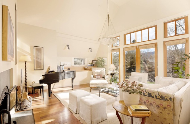 Mountainside 4-Bedroom Oasis near Downtown Basalt