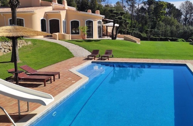 Mountainside Villa In Landscaped Gardens & Lush Woodlands w/Great Views & Pool