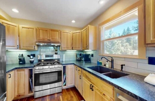 Mountaintop cabin minutes from Heavenly!n