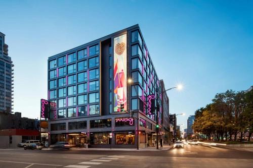Moxy Chicago Downtown