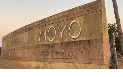 Moyo Safari Lodge