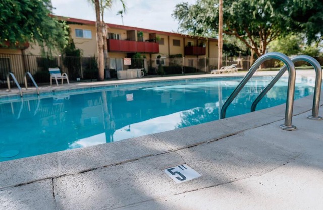 *Msg for 5%off*2Bed2Bath KingBeds MidtownPHX Condo