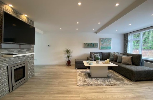 Msquared Villa, Modern 3-Bedroom House, 3 Parking Spaces