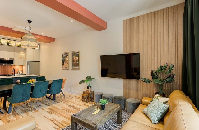 MTLVR #18 | Prime plateau flat, 6 beds, central AC