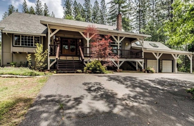 Mtn House w/private pool close to hiking/lake/wine tasting + Large Game Room