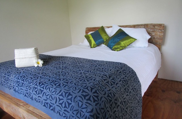 Mulberry Grove Retreat