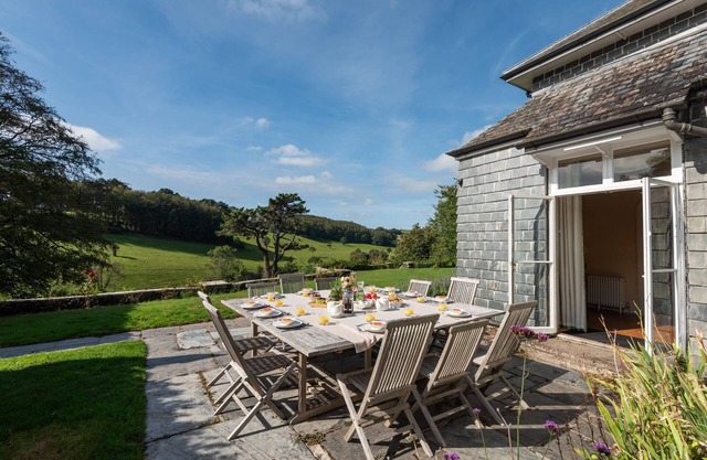 Mulberry House - a house that sleeps 12 guests in 6 bedrooms
