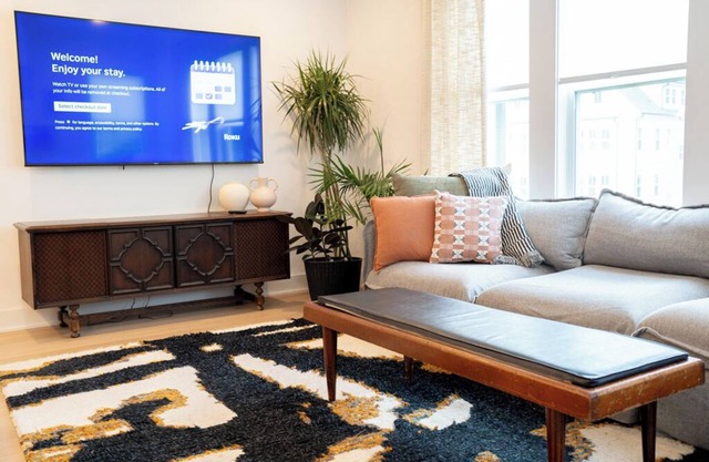 Mulberry on Athens - 4 Bedroom curated stay in Raleigh/Cary