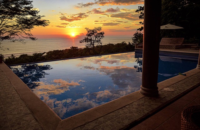 Multi-Level 6BR Villa with Outstanding Sunset and Ocean Views!