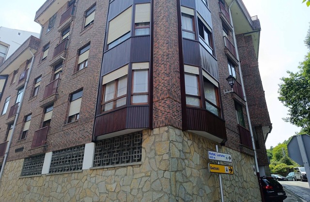 MUNDAKA IPAR ETXEA The heart of Urdaibai, Family apartment.