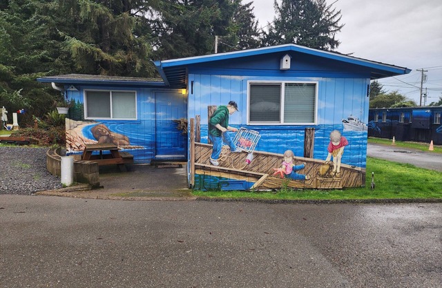 Mural Cabin on the Coast