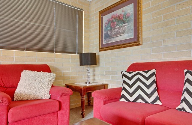 Murray Street Apartments