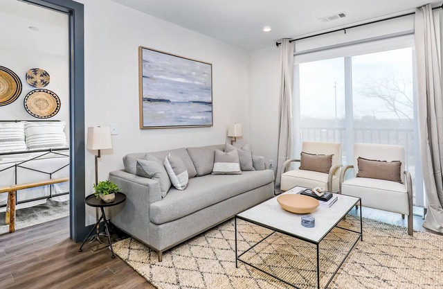 Muse | Contemporary condo with high-speed WiFi, central AC & sound dock
