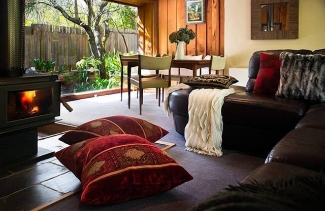 Musk Creek Hollow- Pet friendly- Japanese inspired cabin 10% off weekly stays