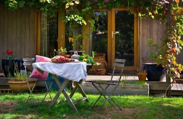 Musk House- Pet friendly- country style cottage 10% discount off weekly stays