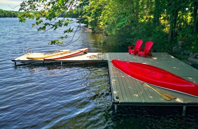 Muskoka Autumn Escape Campfire, Games, Netflix