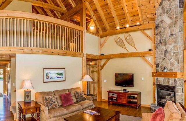 Muskoka Cottage | 3 Bedroom, Sleeps Six