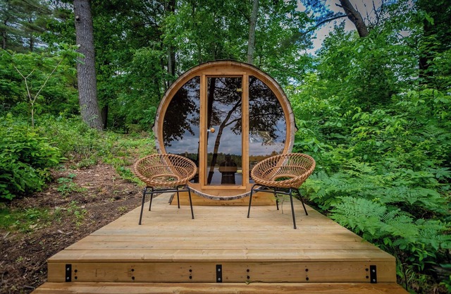 Muskoka Retreat with Barrel Sauna