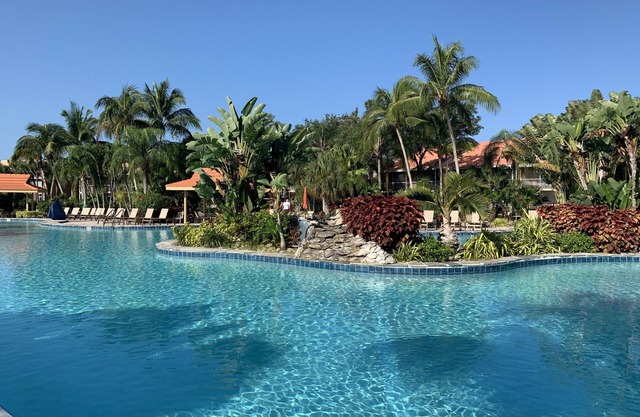 Must see! Falling Waters, Naples, Florida