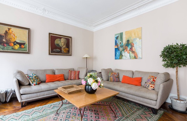 Muted Beauty in Batignolles, by Veeve