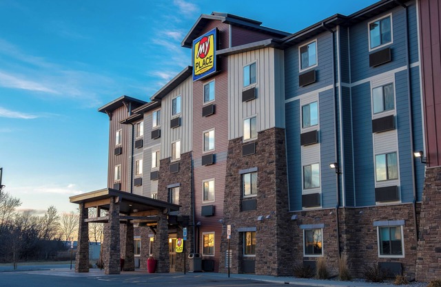 My Place Hotel - Brookings, SD