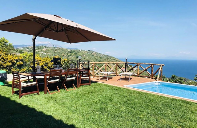 My Rental Homes - Villa del Saraceno with sea view and salt water swimming pool