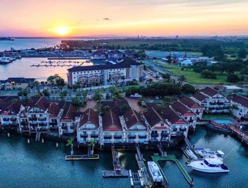 Mzingazi Waterfront Accommodation, On The Bay Waterfront Villa's