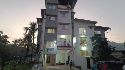 Nadkar Holiday Inn