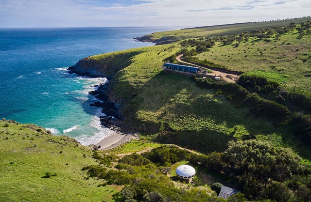 Naiko Retreat, secluded luxury retreat in Deep Creek with private beach.