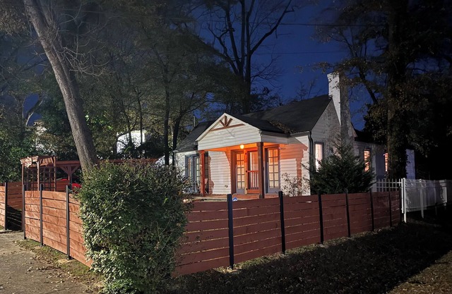 nAirport Oasis Cottage