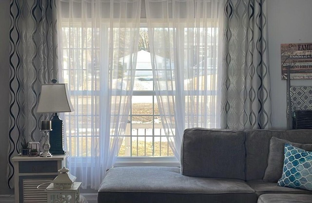Nan & Pop's Waterfront Retreat, Offering a breathtaking view of the bay!