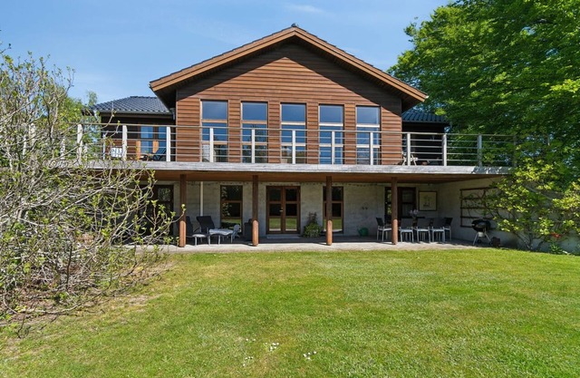 "Nantje" - 560m to the inlet by Interhome