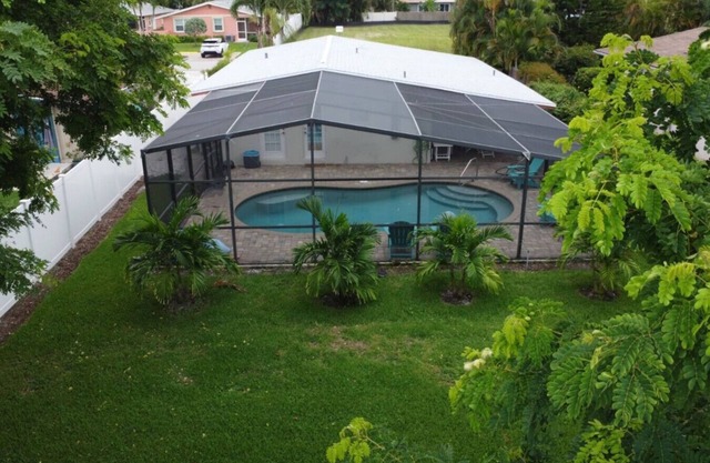 Naples Park, 3bdr Pool home, Beach Vacation